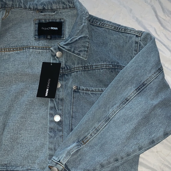 Fashion nova denim jacket - Picture 3 of 5